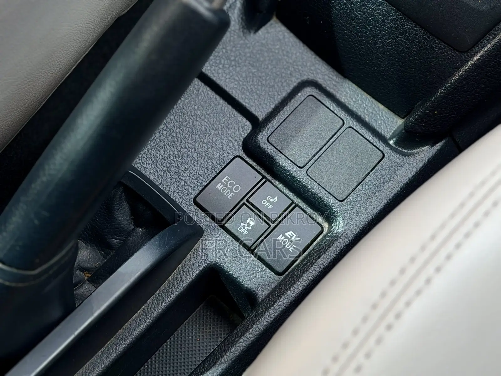 Toyota Axio 1.5 Hybrid 2WD 2020 Silver
