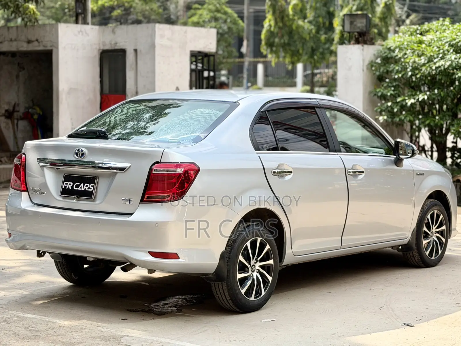 Toyota Axio 1.5 Hybrid 2WD 2020 Silver
