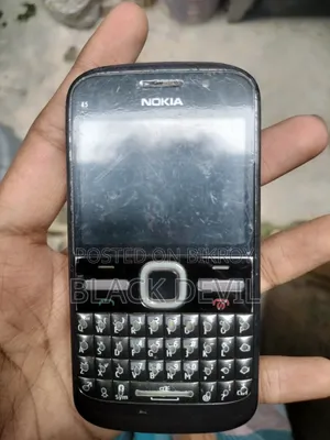 Nokia E5 Gray