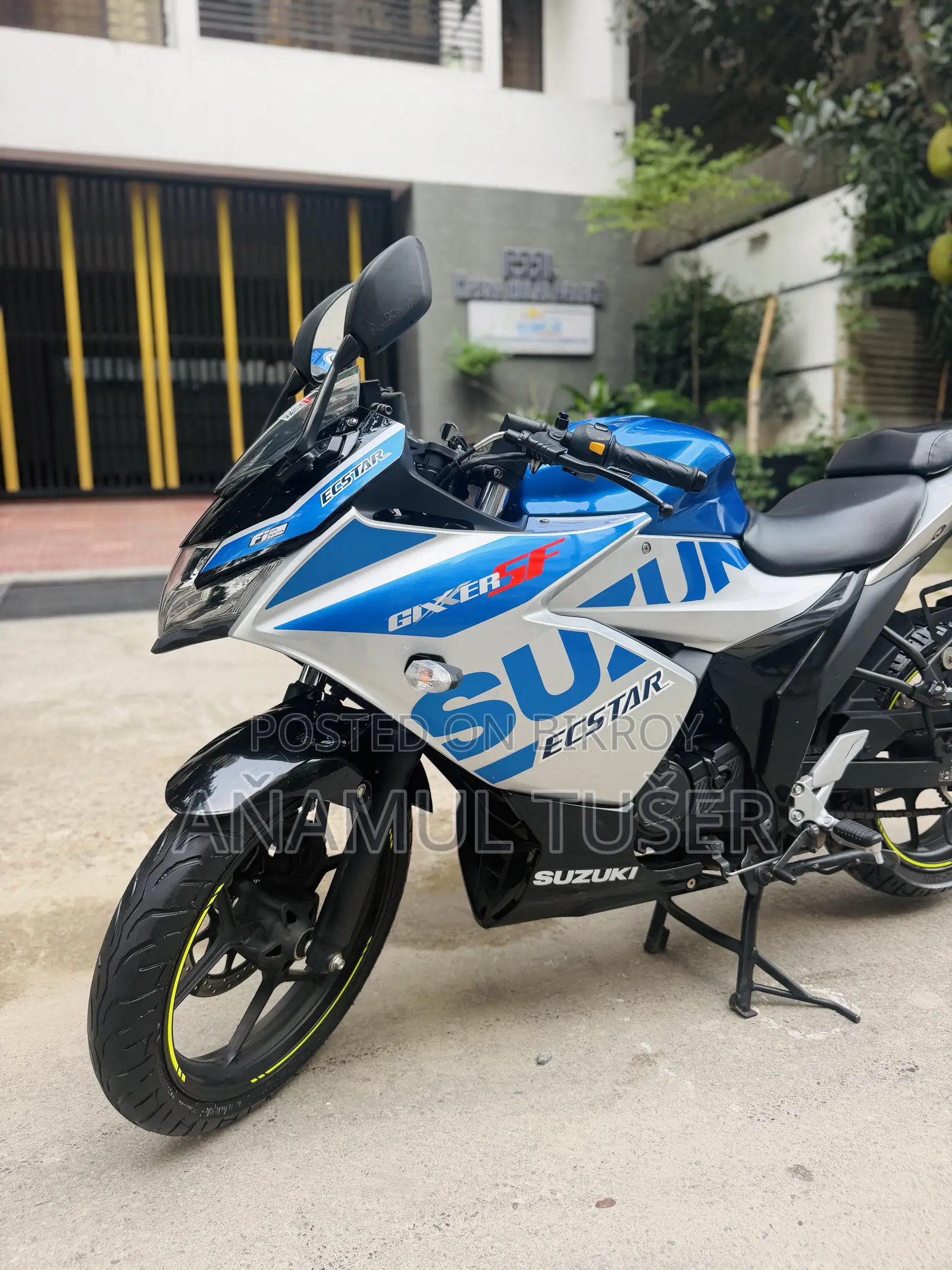 Suzuki Gixxer SF FI 2023 Silver
