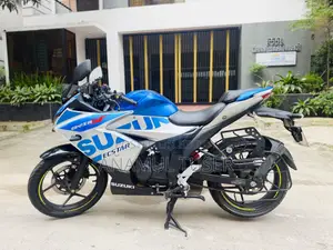 Suzuki Gixxer SF FI 2023 Silver