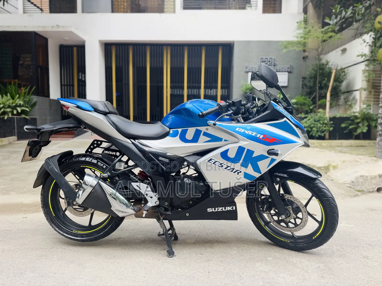 Suzuki Gixxer SF FI 2023 Silver