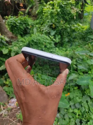 ওপ্পো এফ১৭ ১২৮ জিবি হোয়াইট