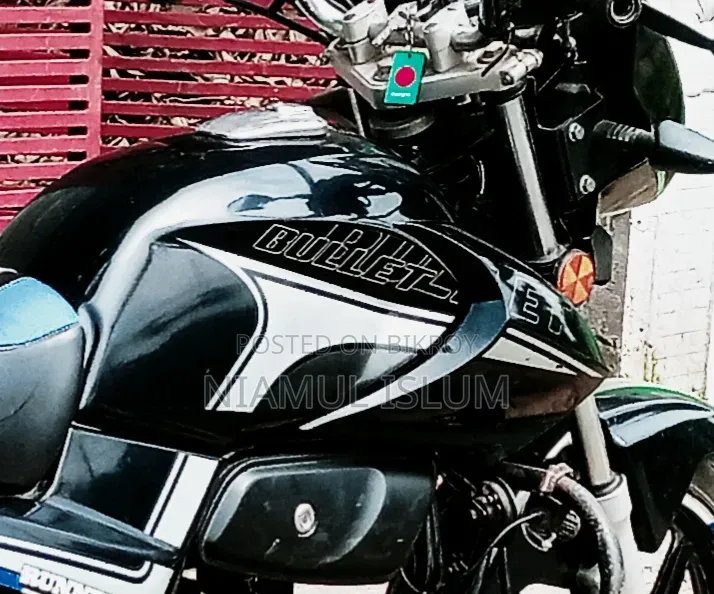 Runner Bullet 100 2023 Black