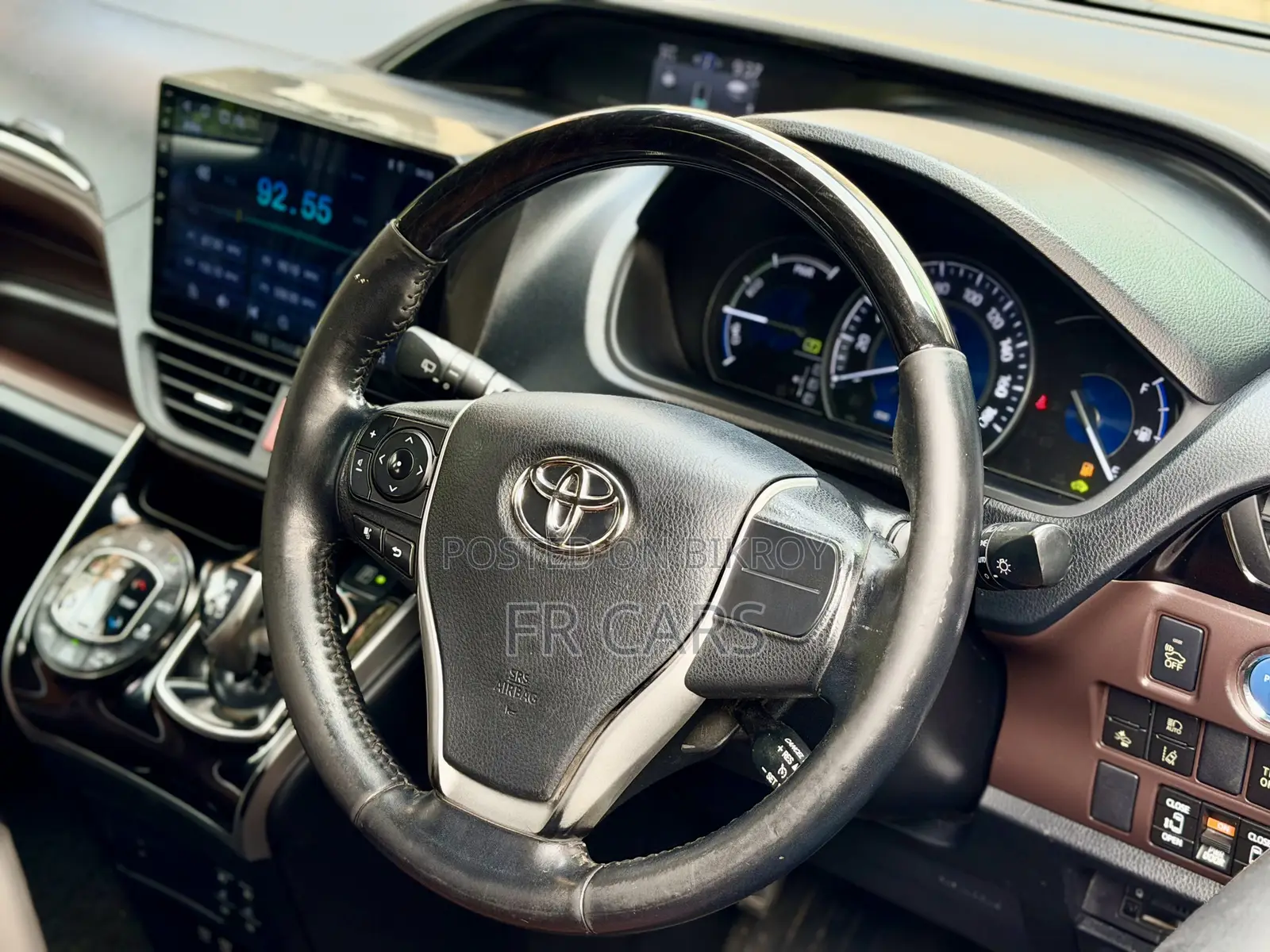 Toyota Esquire 1.8 FWD Hybrid (7 Seater) 2018 Black