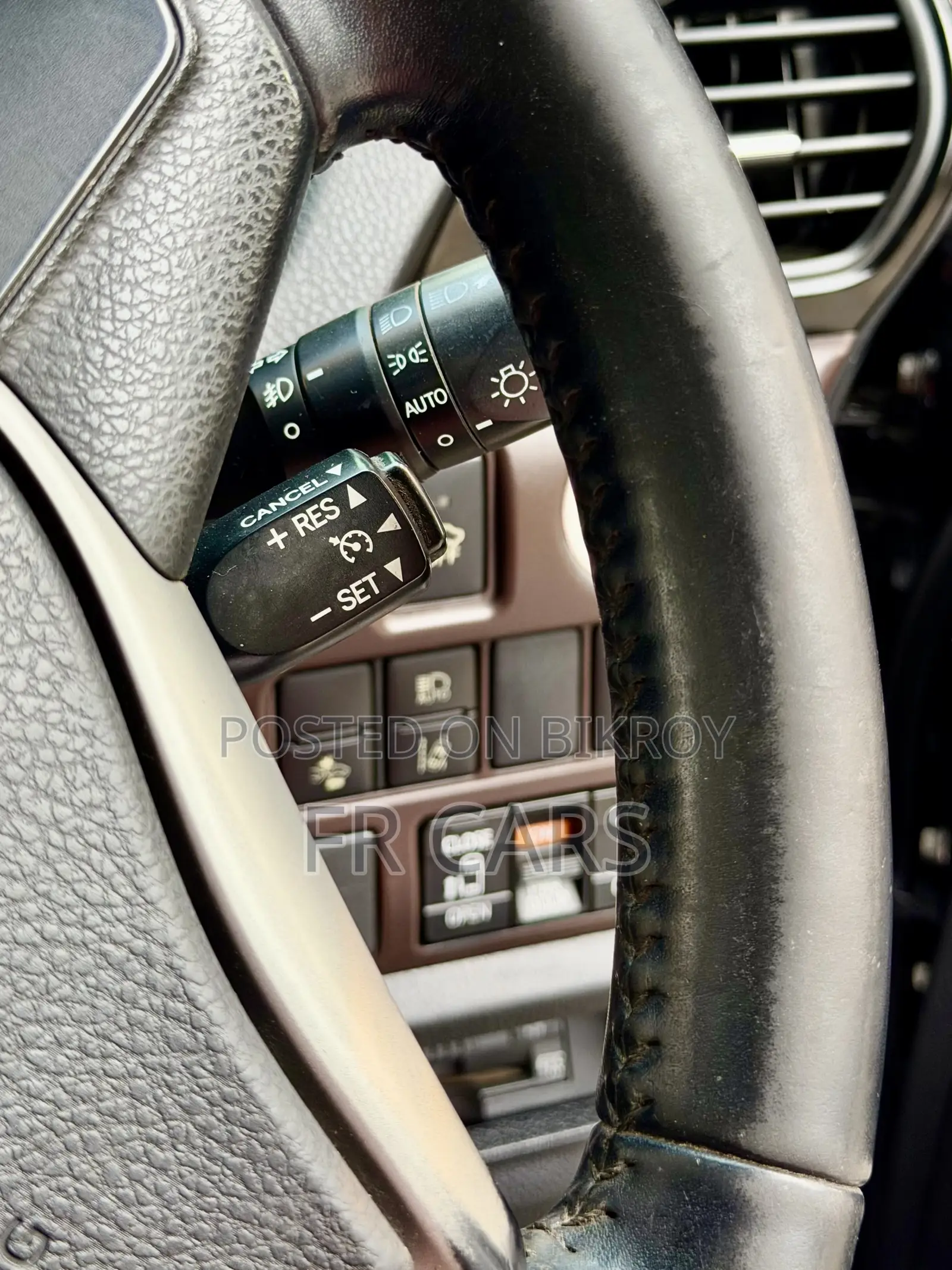 Toyota Esquire 1.8 FWD Hybrid (7 Seater) 2018 Black