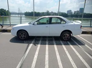 Nissan Sunny 2004 White