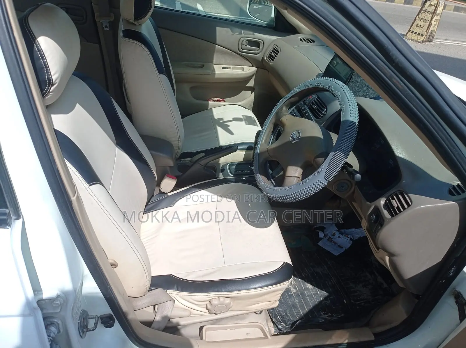 Nissan Sunny 2004 White