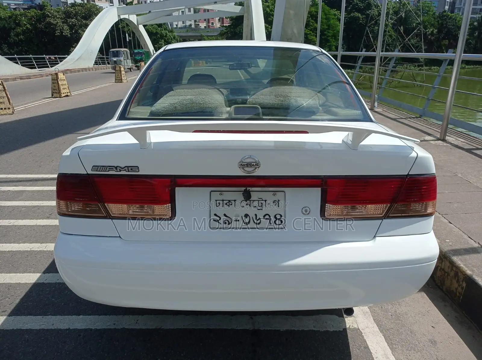 Nissan Sunny 2004 White