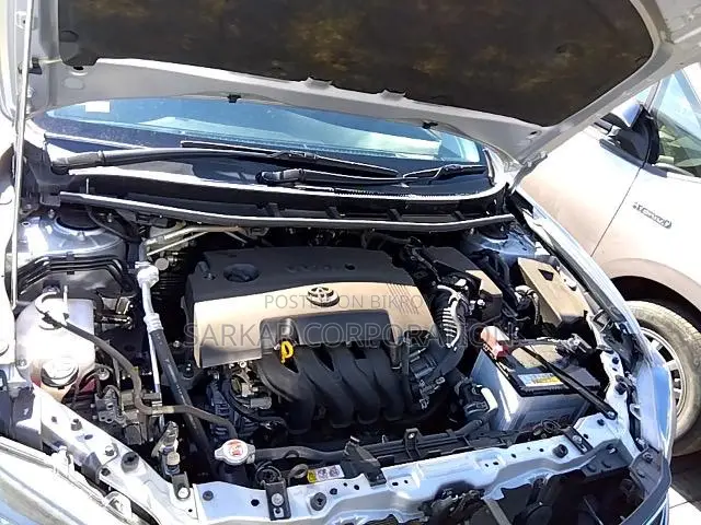 Toyota Premio 2021 Silver