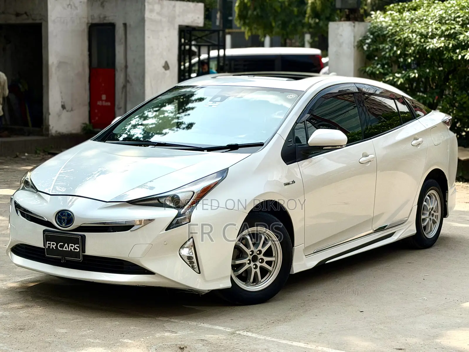 Toyota Prius Four Touring 2017 Pearl