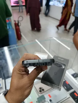 Google Pixel 10 5G 256 GB Black