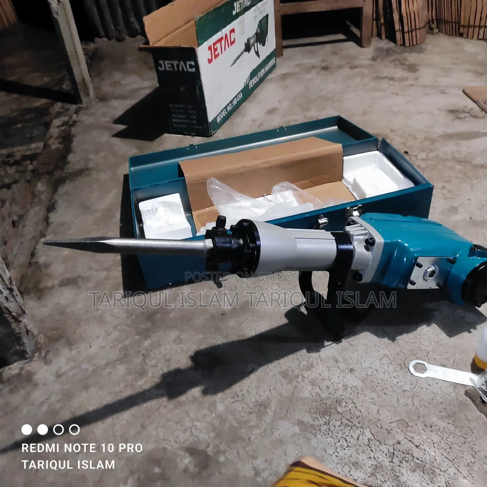 Roof Breaking Machine