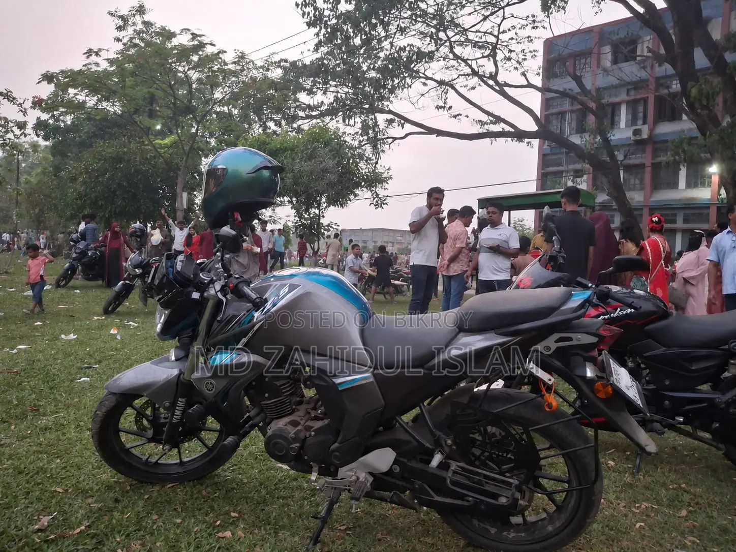 নতুন Yamaha FZ 2025 গ্রে