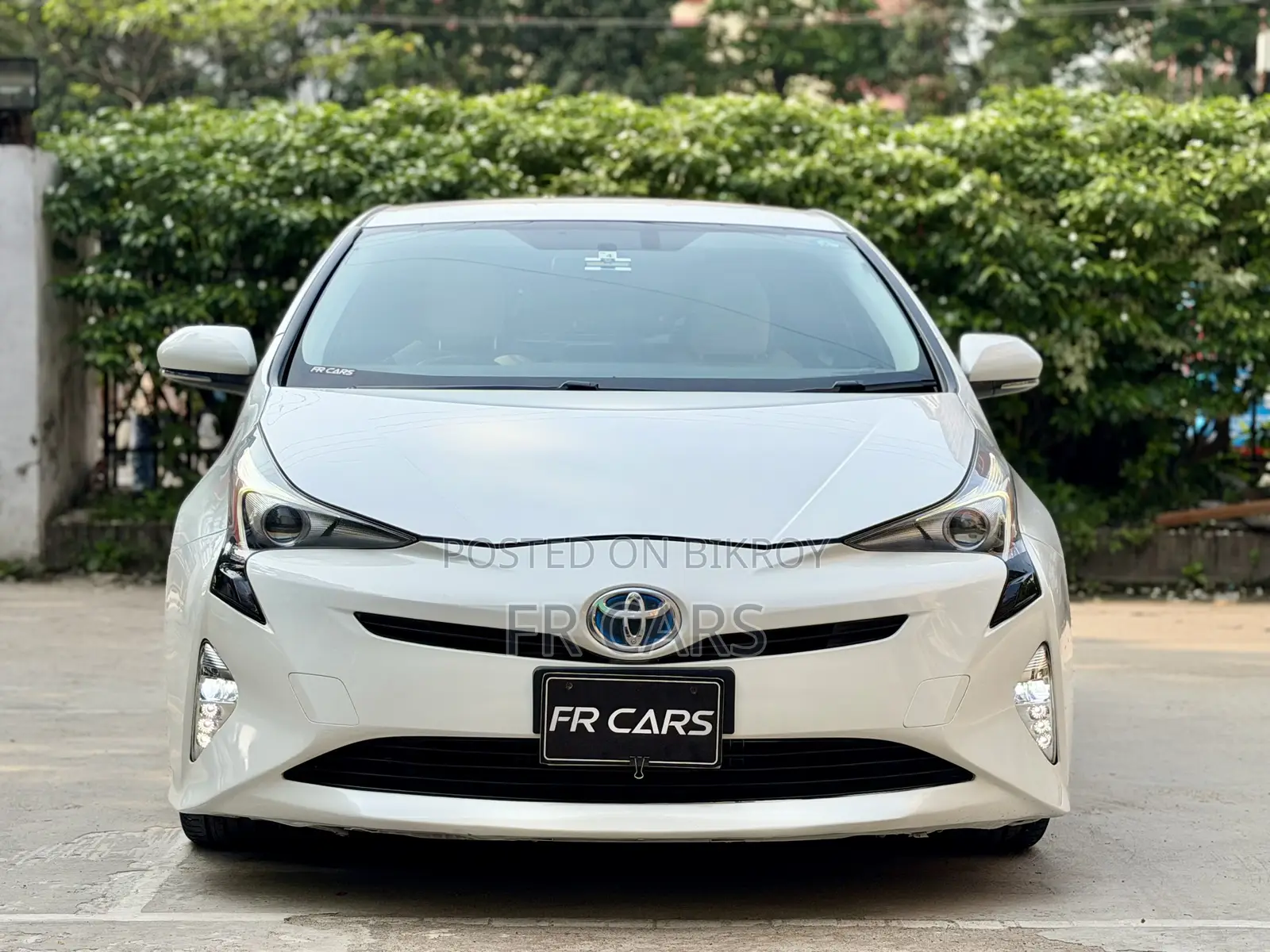 Toyota Prius 4dr Hatchback (1.8L 4cyl Gas/Electric Hybrid CVT) 2016