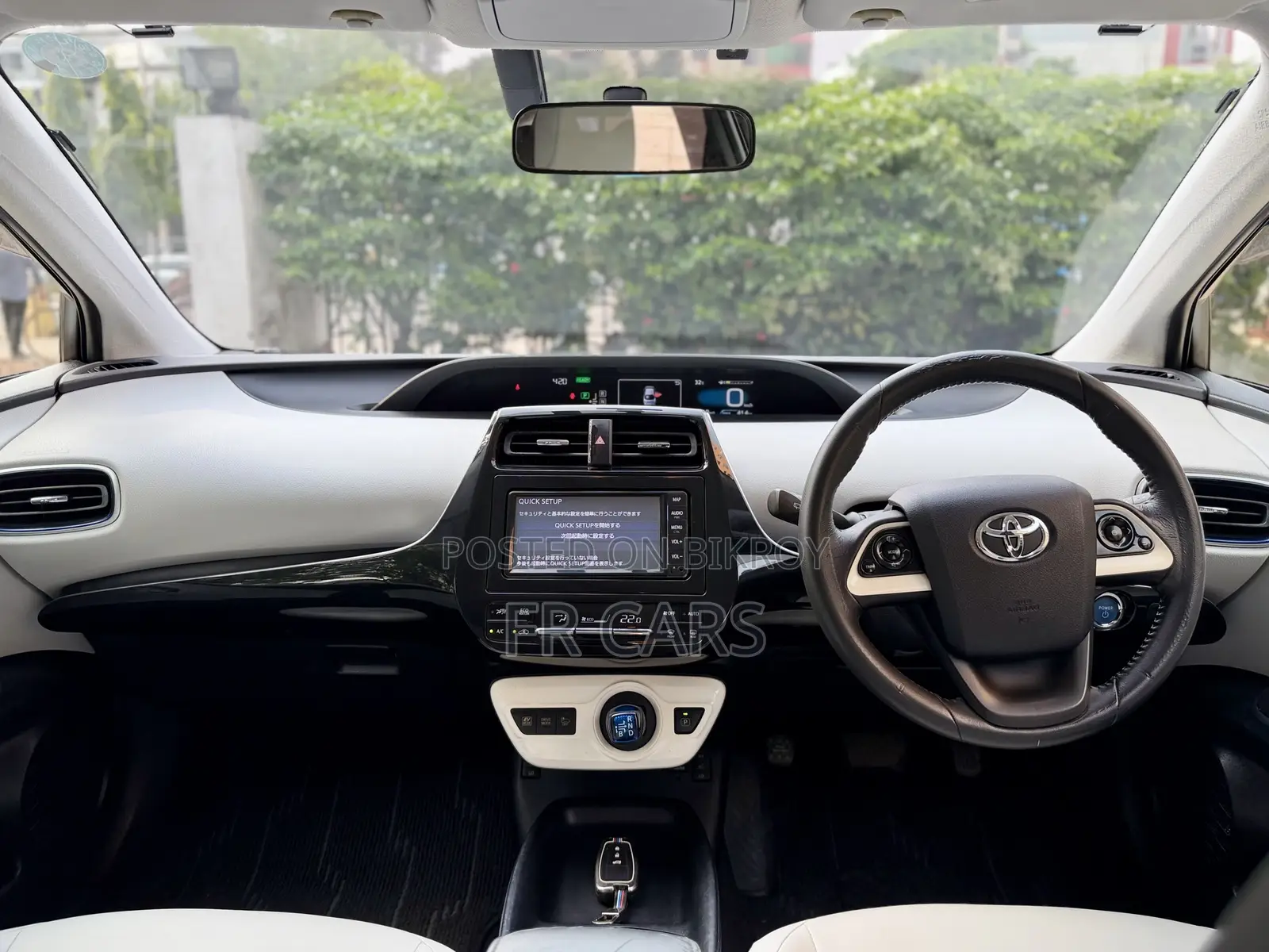 Toyota Prius 4dr Hatchback (1.8L 4cyl Gas/Electric Hybrid CVT) 2016