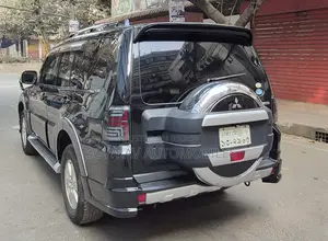 Mitsubishi Pajero 2006 Black