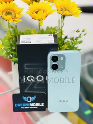 iQOO 128 GB Blue