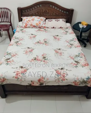 হেভি-ডিউটি সলিড কাঠের বিছানা তোশক সহ