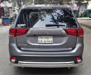 Mitsubishi Outlander 2017 Gray