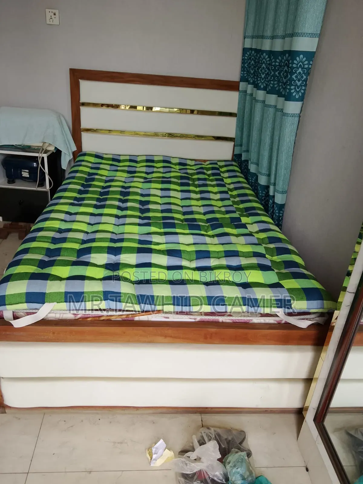 একটি বেড বিক্রয় করা হবে
