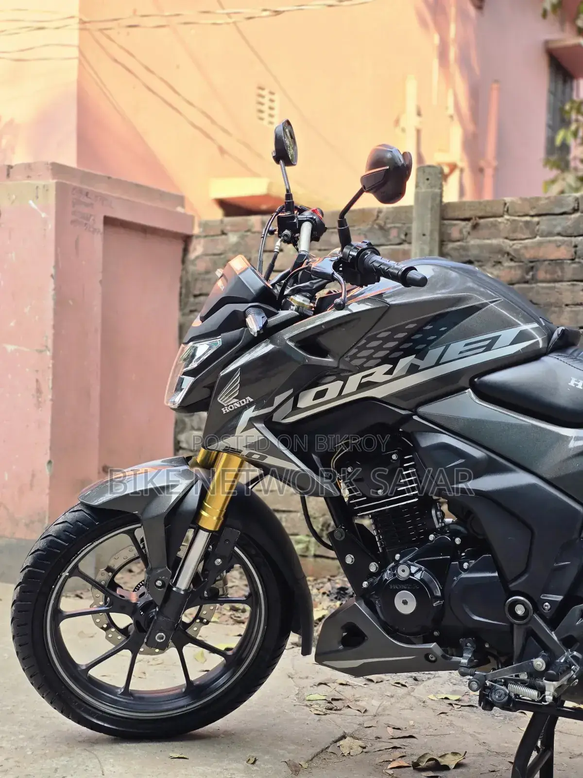 Honda Hornet 2025 Gray