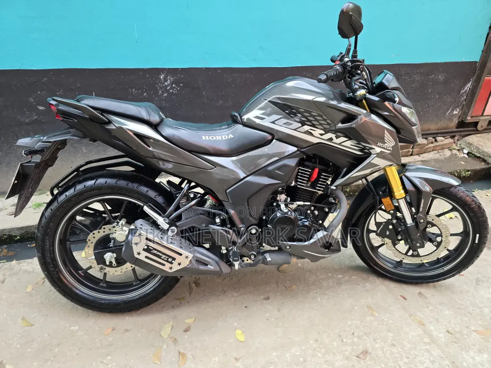 Honda Hornet 2025 Gray