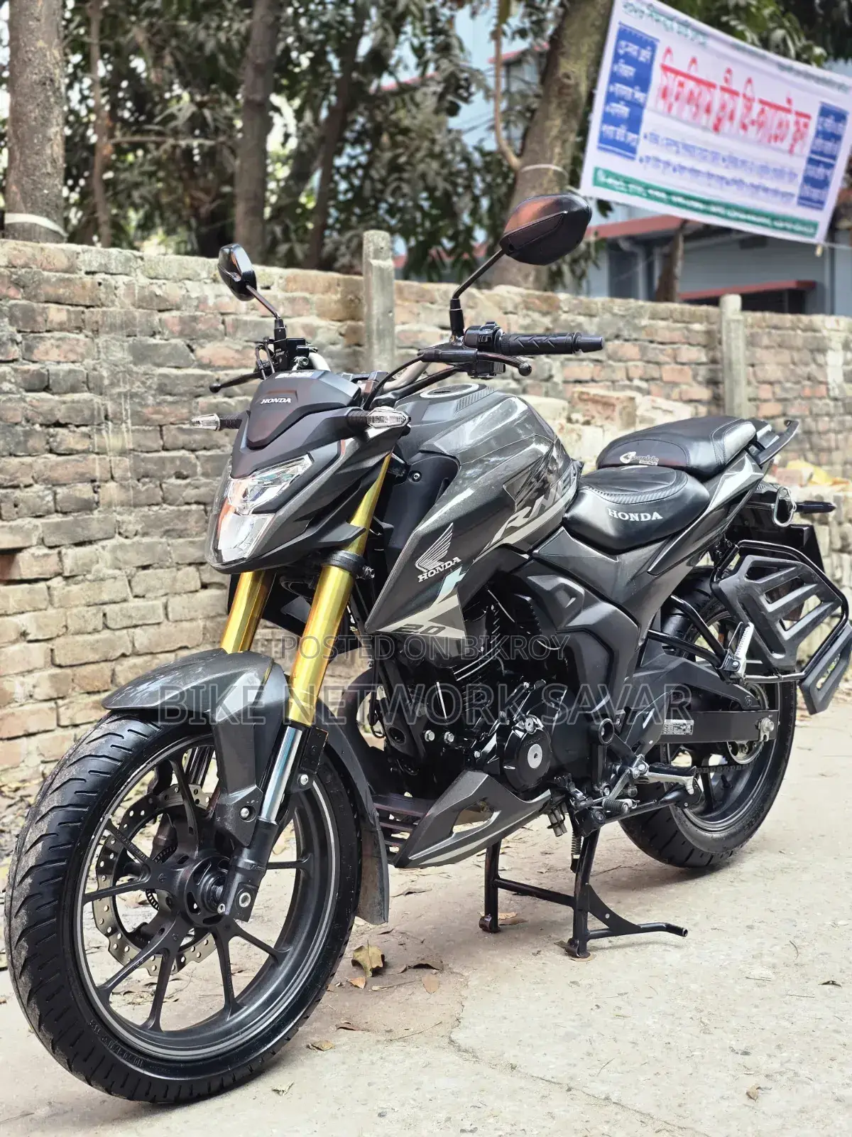 Honda Hornet 2025 Gray