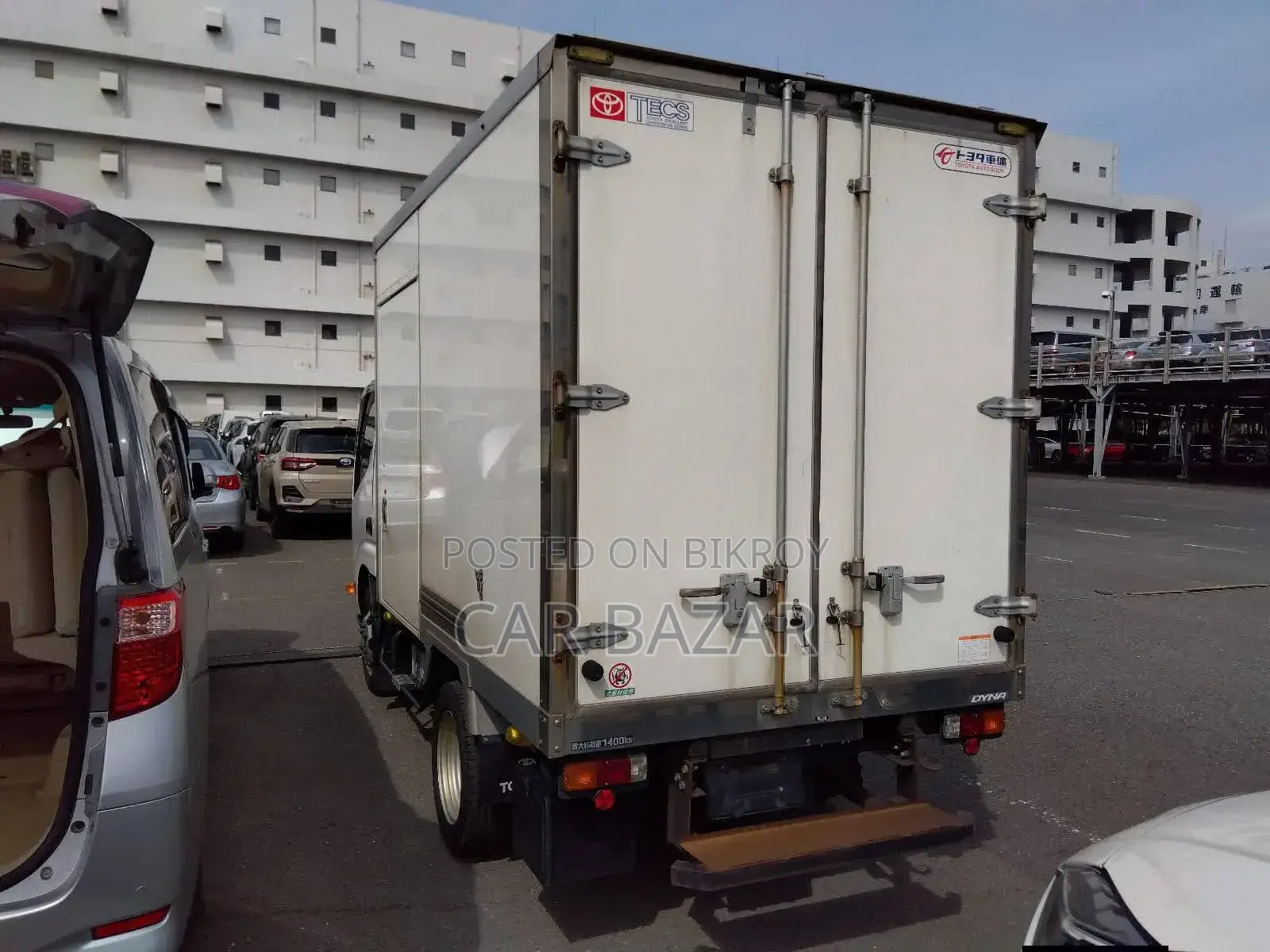 Toyota Dyna Cover Van