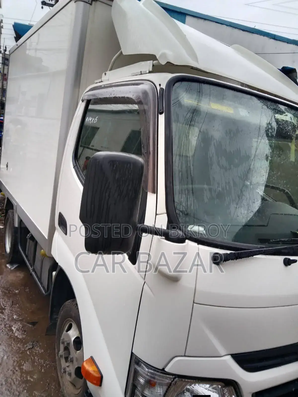 Toyota Dyna Cover Van