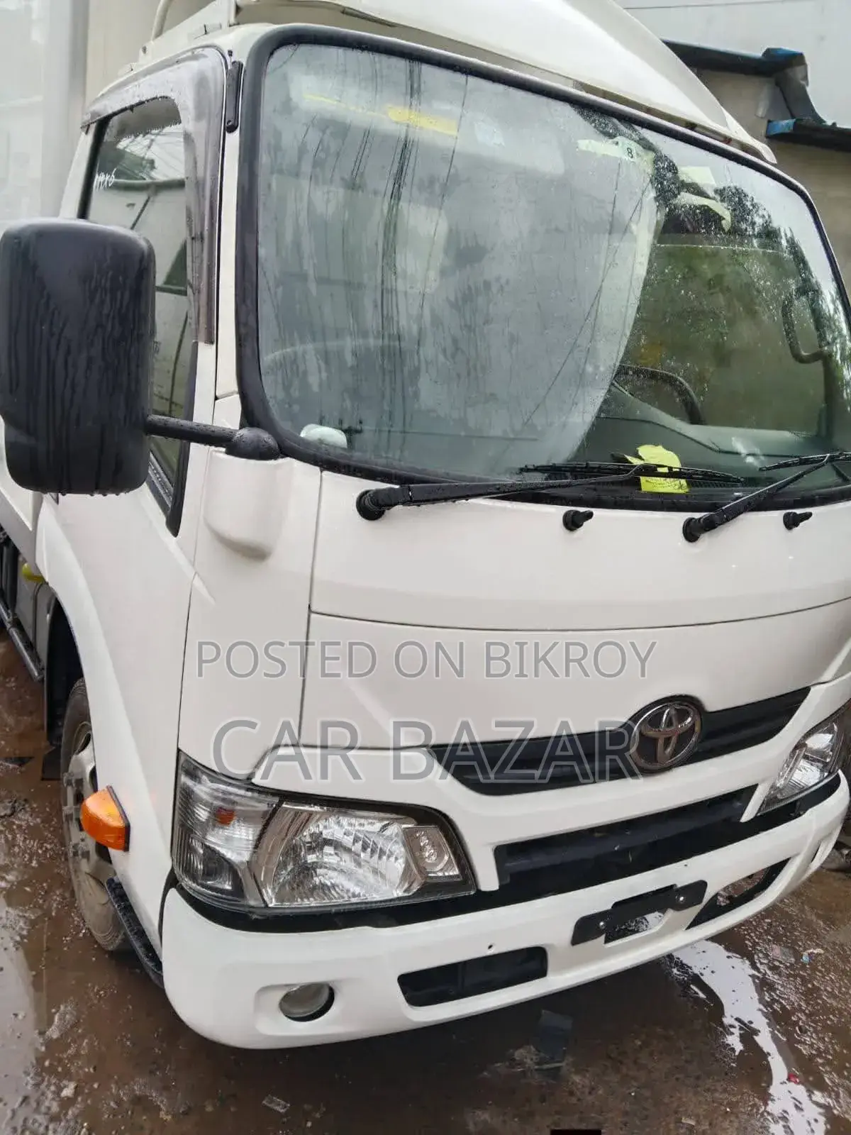 Toyota Dyna Cover Van