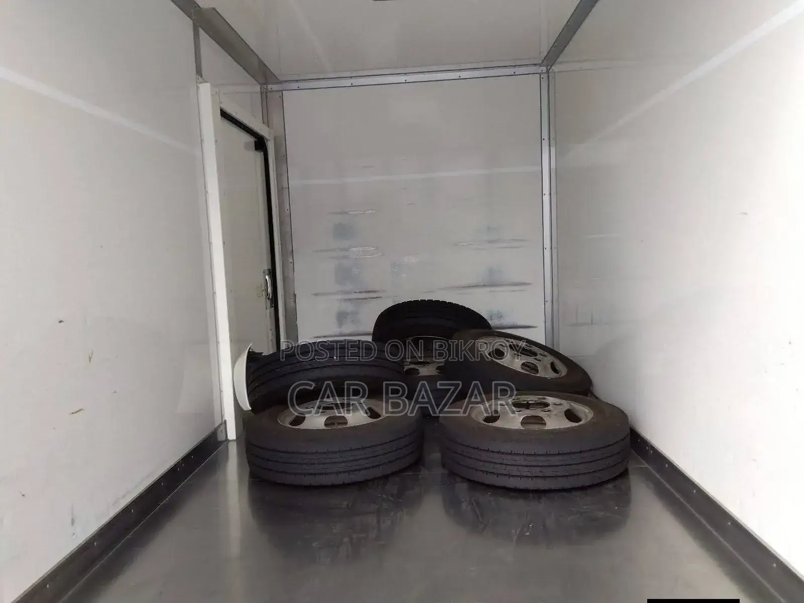 Toyota Dyna Cover Van