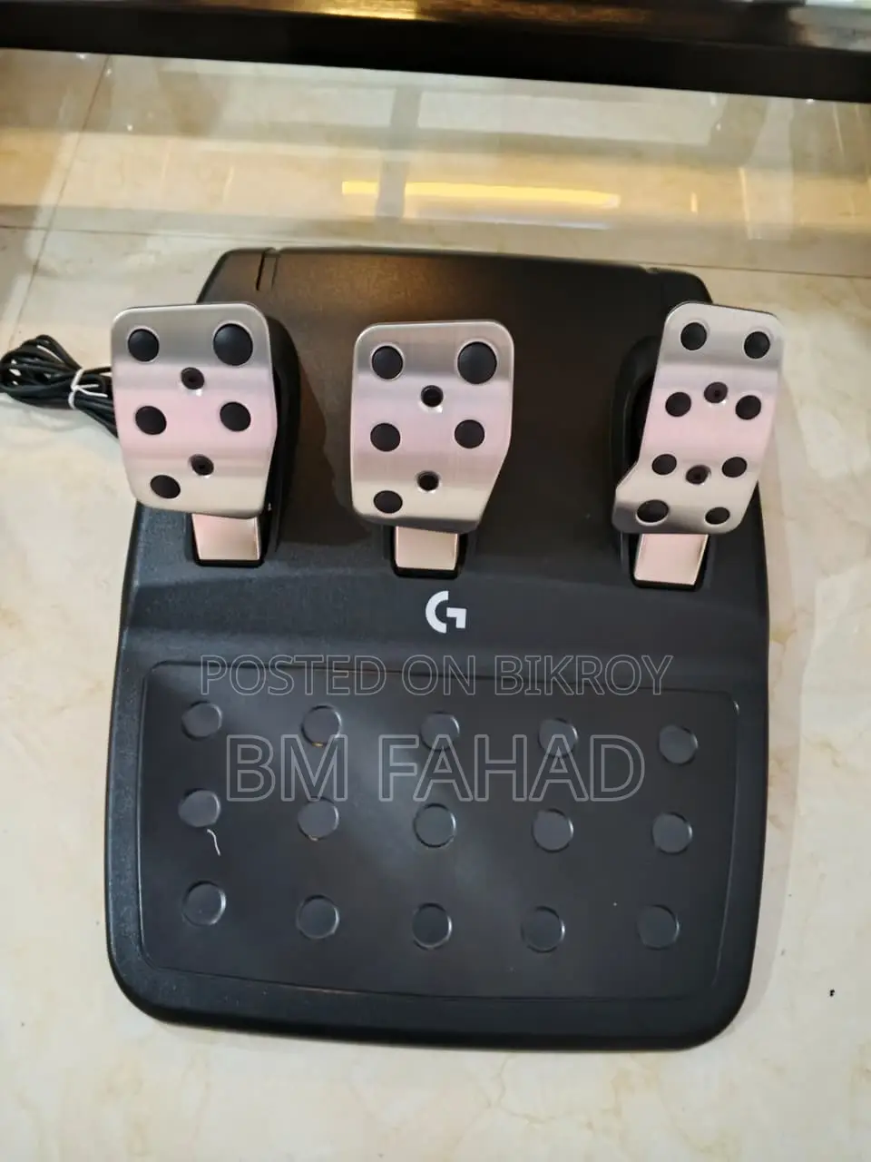 Logitech G923 ড্রাইভিং হুইল প্লেস্টেশন এবং পিসির জন্য