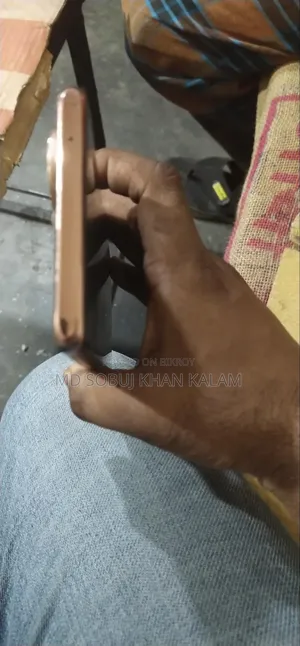 Vivo V40e 128 GB Gold