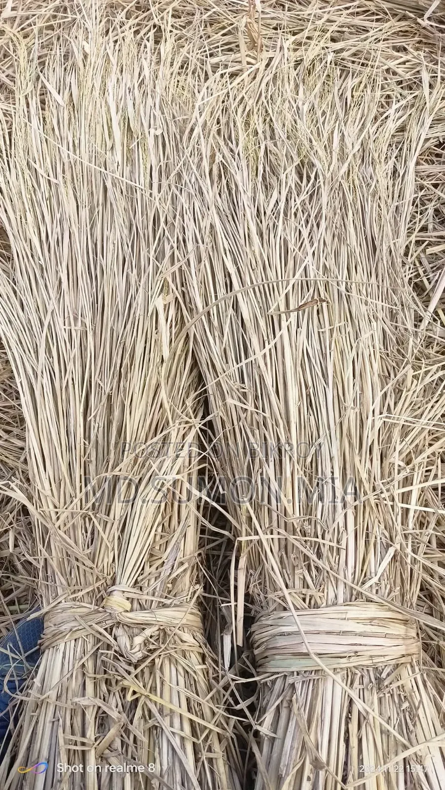 Straw for sale for cows