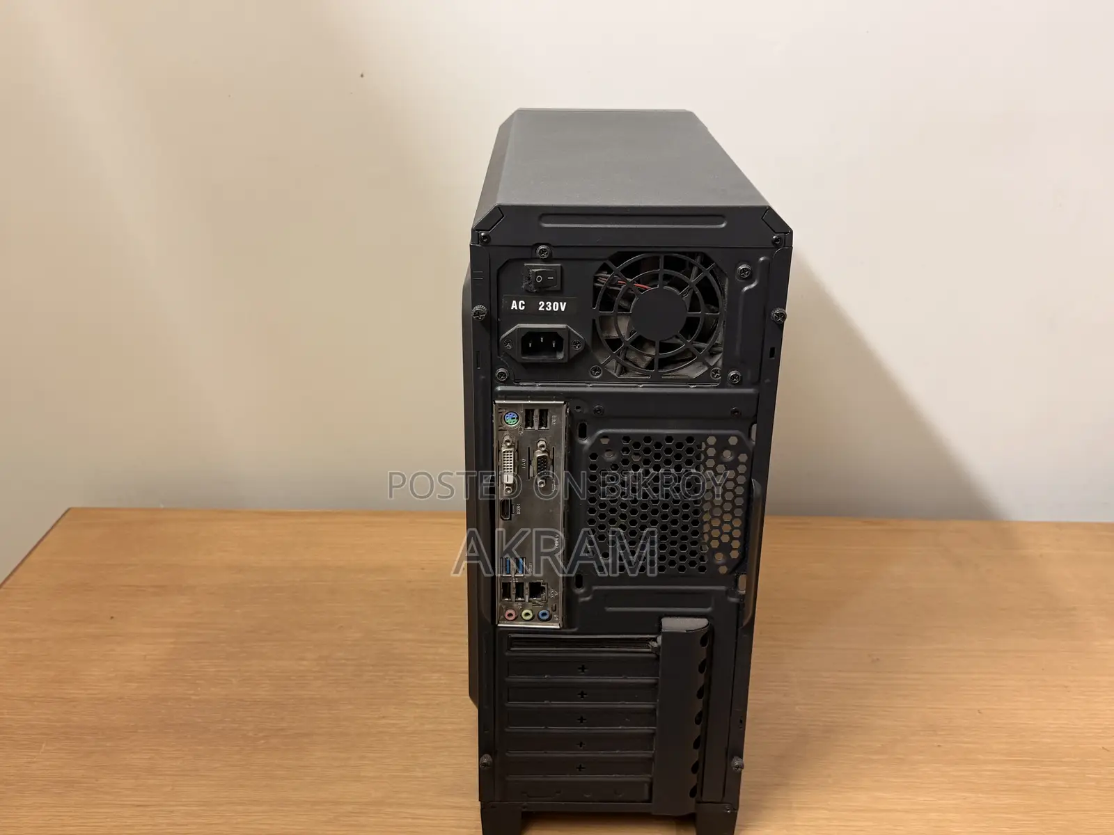Desktop Computer 4GB Intel Core i3 HDD+SSD 1T