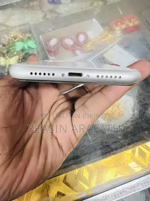 Apple iPhone 11 64 GB White