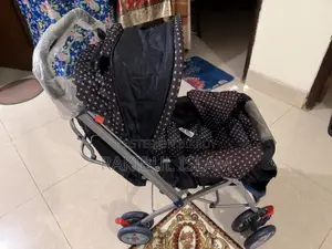 বেবি স্ট্রোলার
