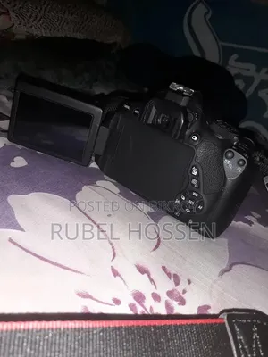 DSLLR Camera 700 D