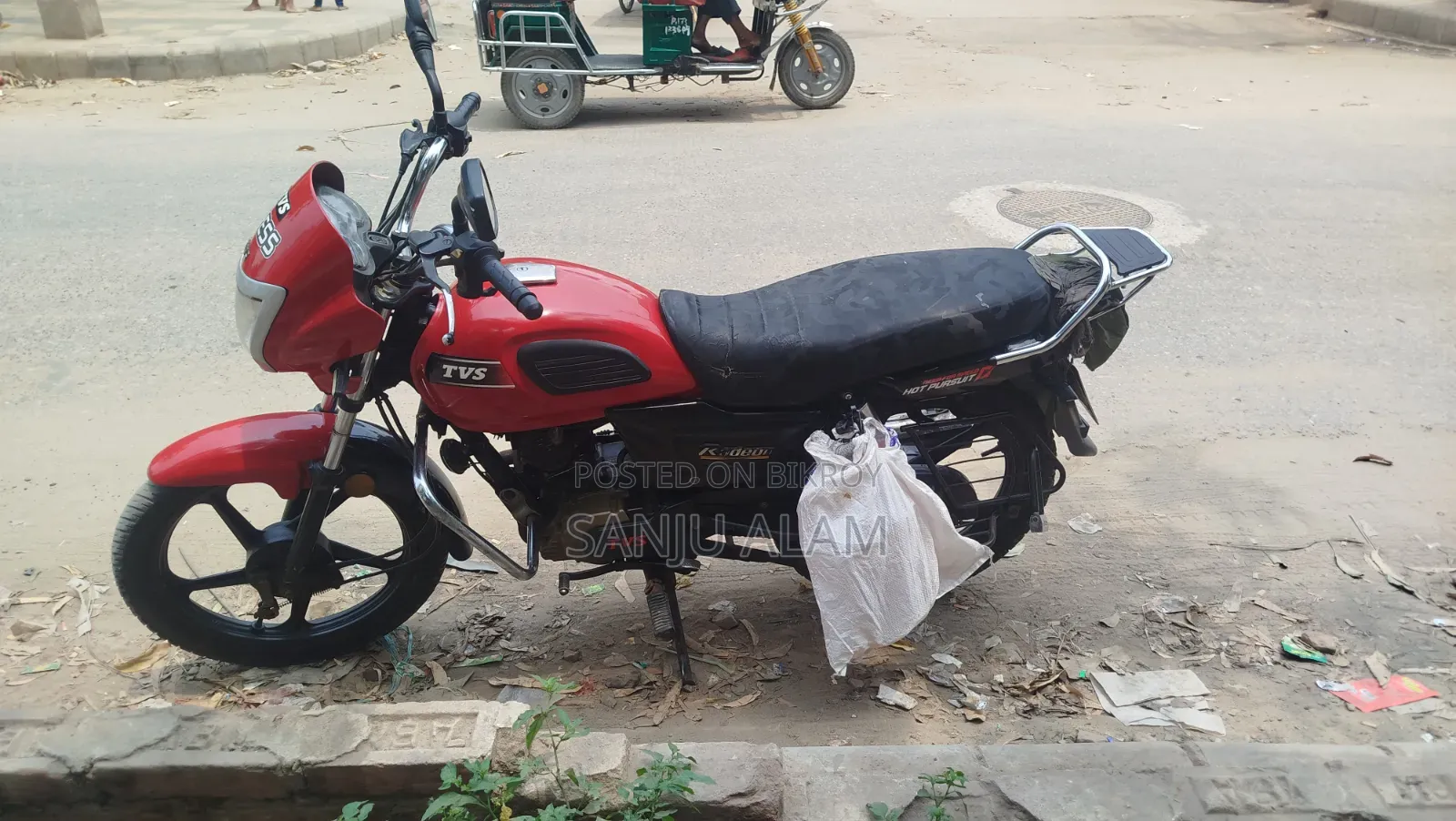 TVS Radeon 2022 Red