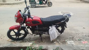 TVS Radeon 2022 Red