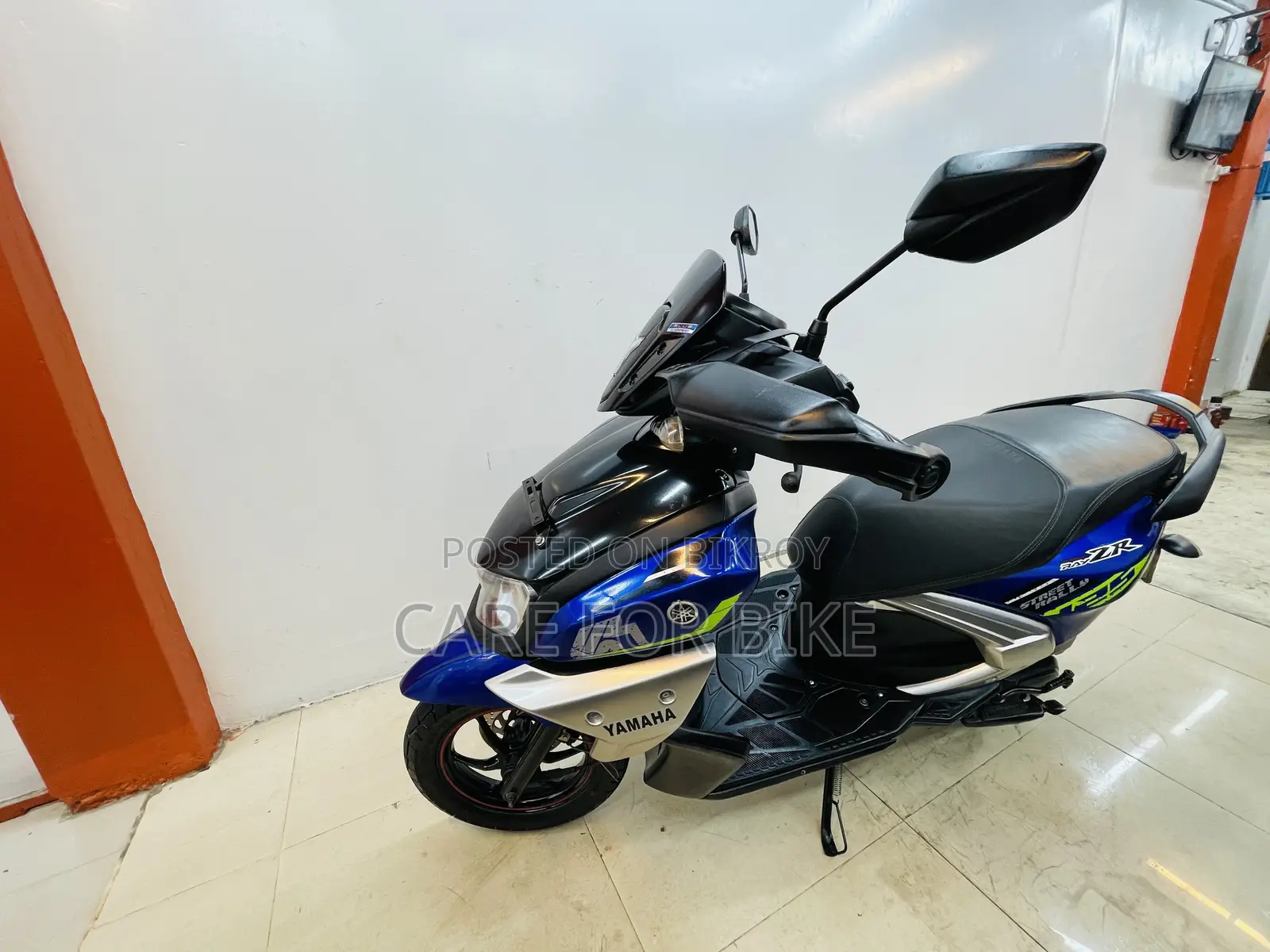 Yamaha 2022 Blue