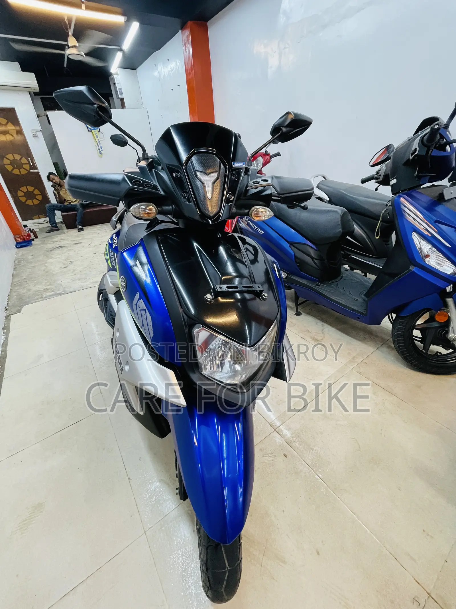 Yamaha 2022 Blue
