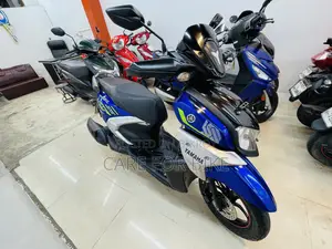 Yamaha 2022 Blue