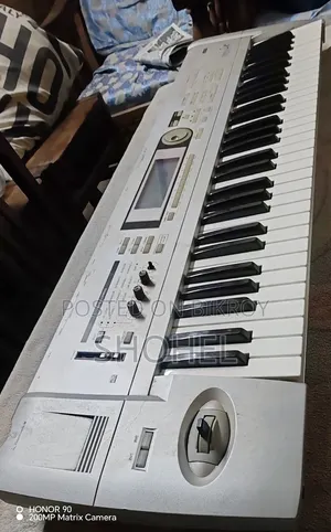 Korg Triton Le