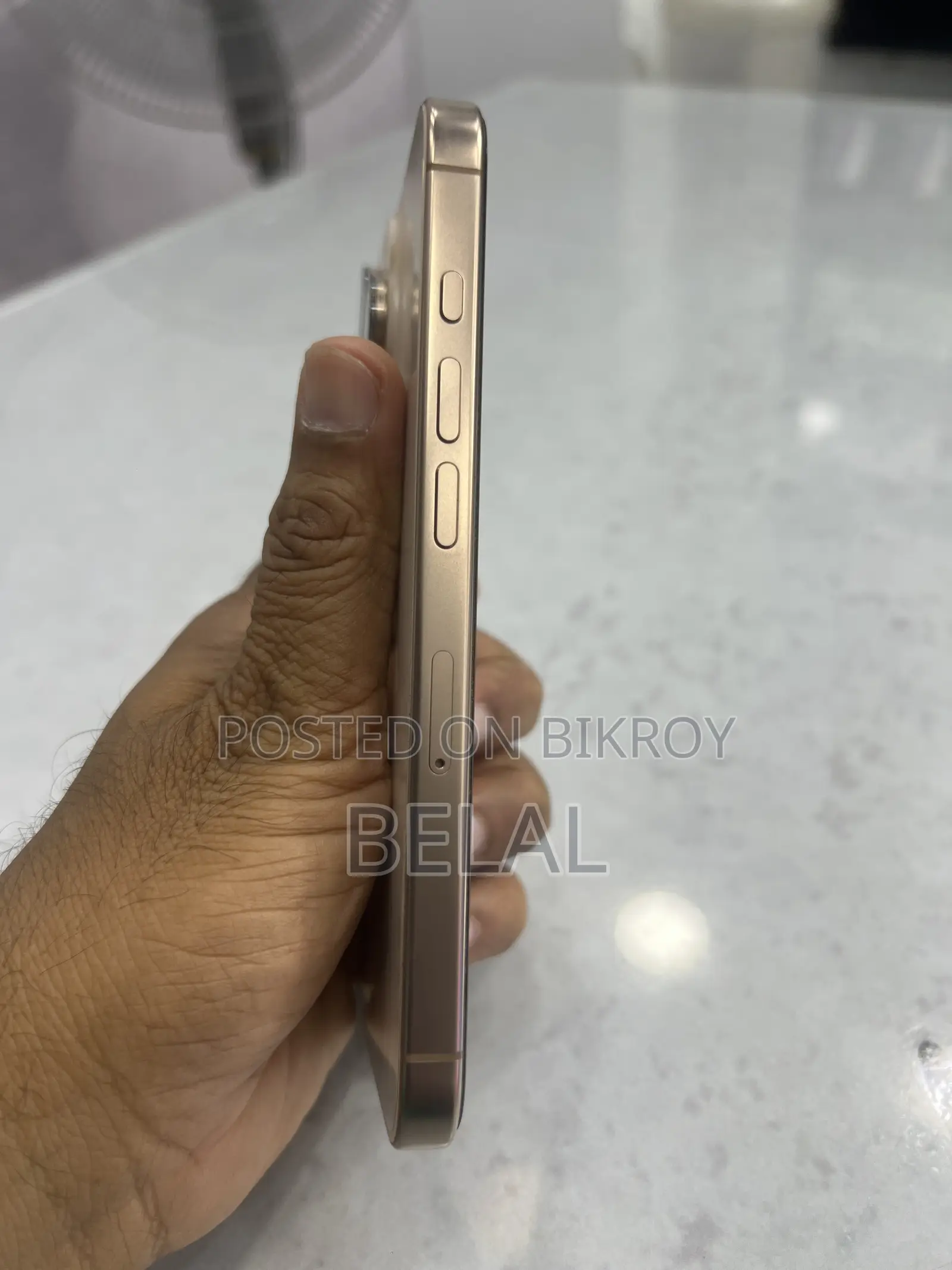 Apple iPhone 16 Pro 128 GB Gold