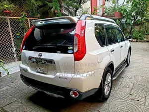 Nissan X-Trail 2.0 Petrol XE 2011 White