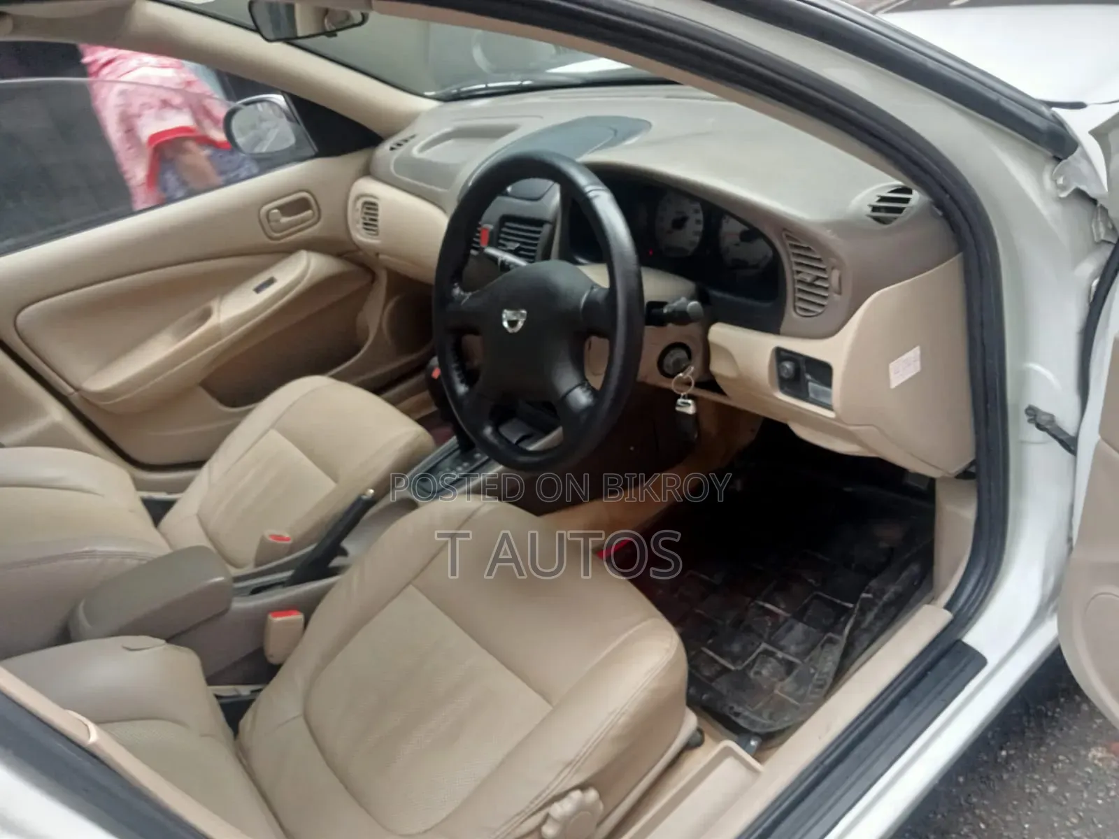 Nissan Sunny 2008 White