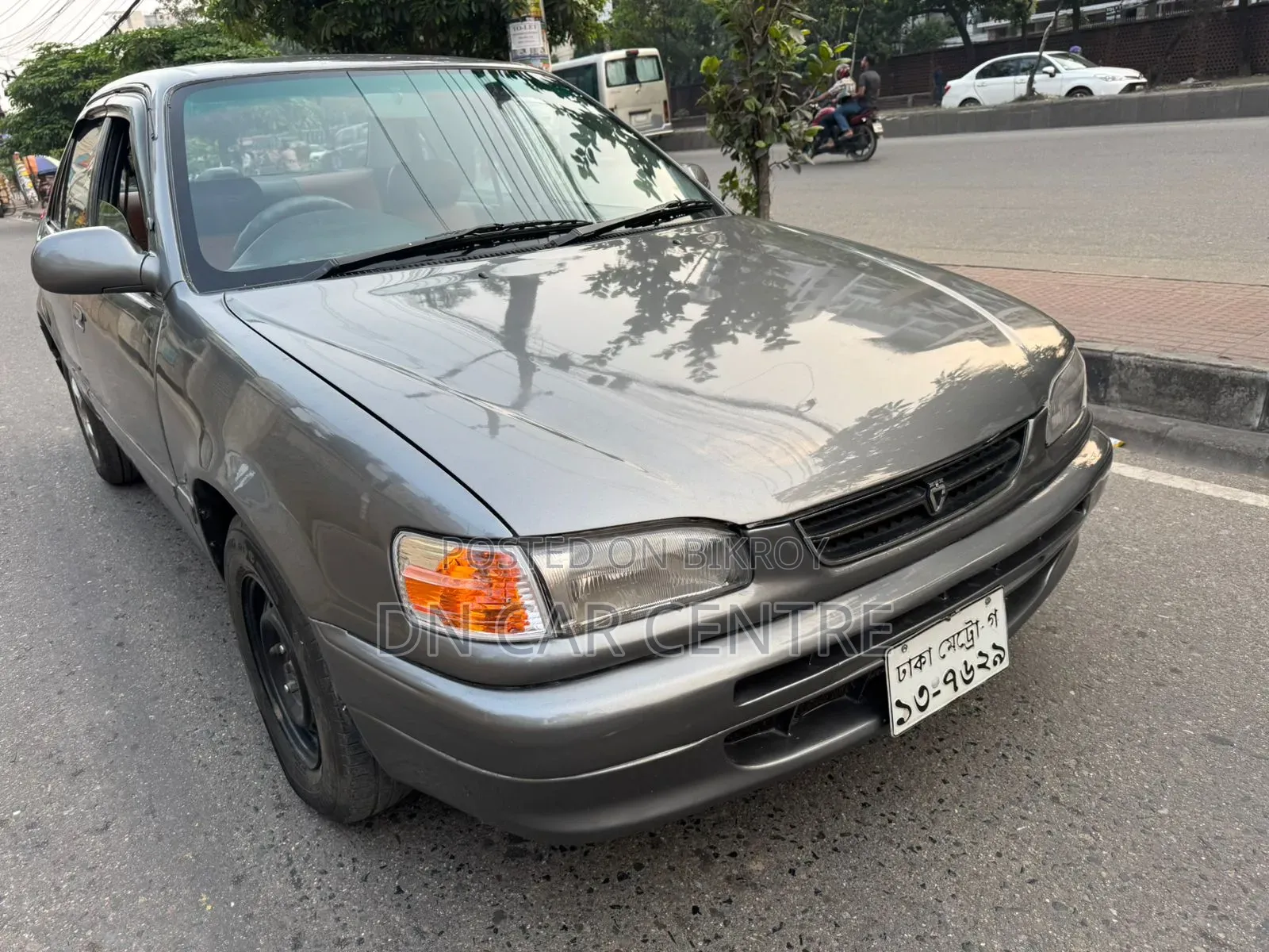 Toyota Corolla 1995 Gray