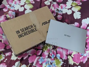 Laptop Asus VivoBook X540SA 8GB AMD Ryzen 7 SSD 512GB